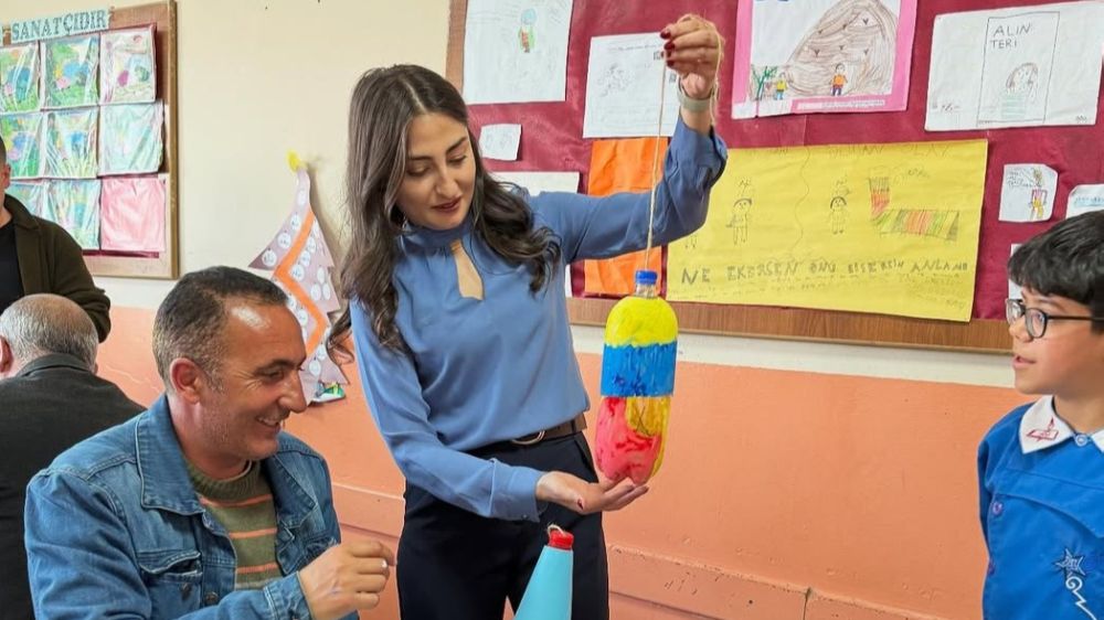 Aileler ve öğrenciler kuşlara yuva oldu
