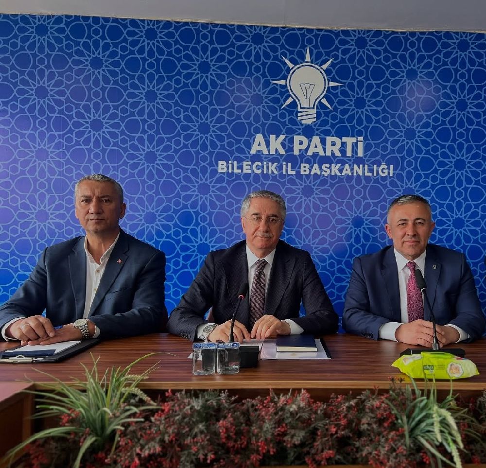 AK Parti Bilecik'te yerel yönetimler gündemi ele alındı