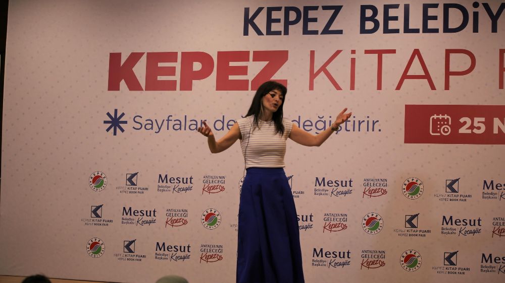 "Akademisyen Anne" Kepez Kitap Fuarı’nda