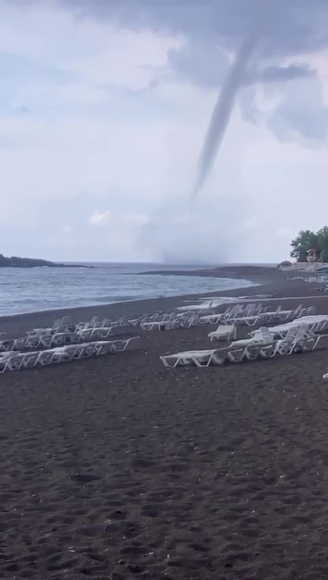 Alanya’da hortum korkuttu