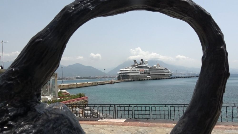 Alanya'ya kruvaziyerle 187 turist geldi