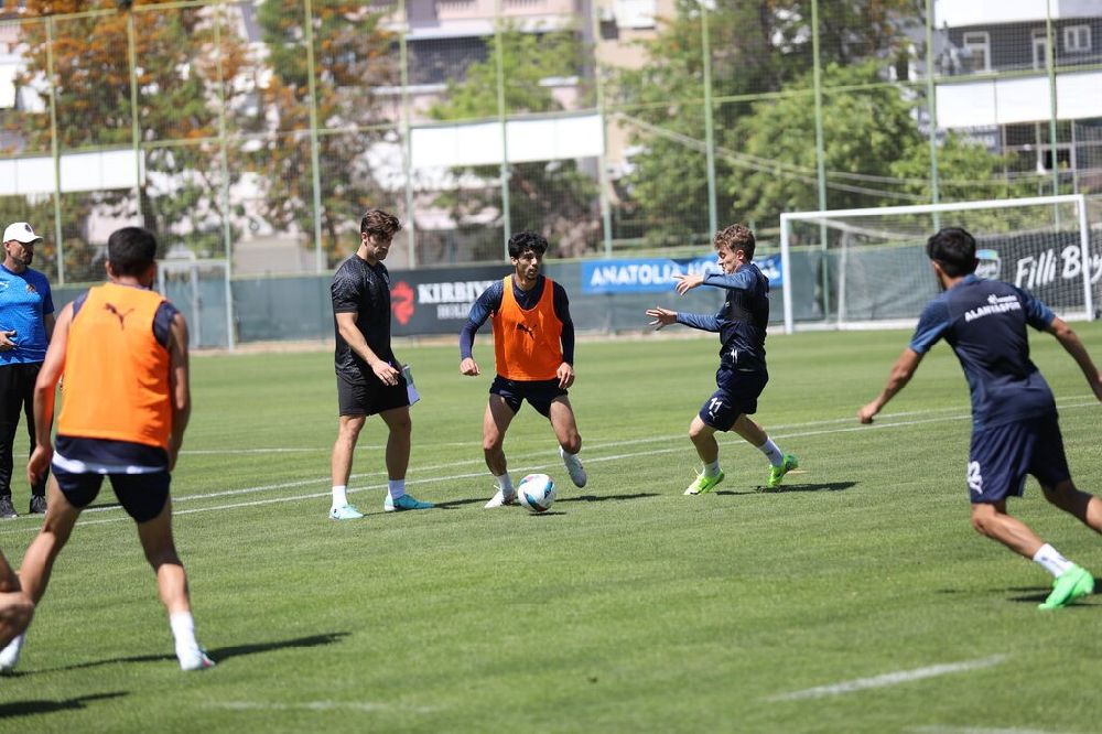 Alanyaspor, Gaziantep FK maçı hazırlıklarına başladı