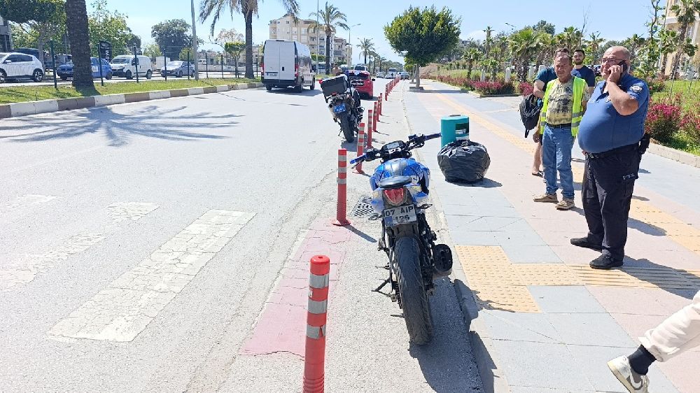 Antalya'da 20 dakikada 3 motosiklet kazası