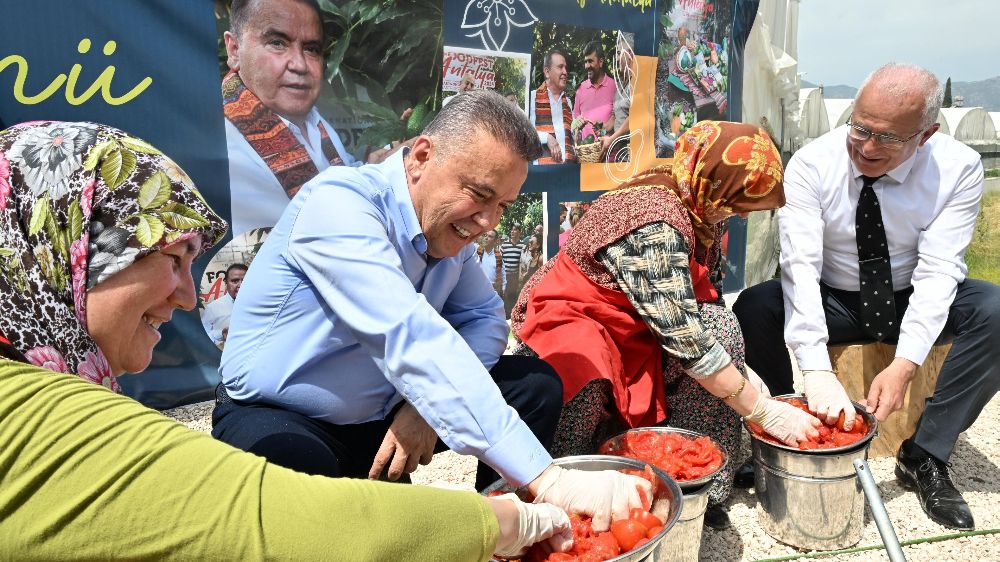 Antalya'da FoodFest'in hasat durağı Kumluca oldu