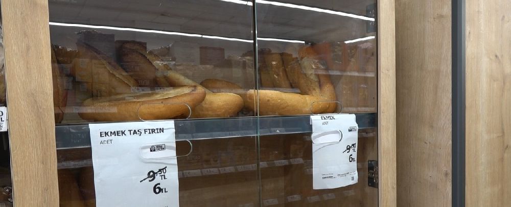 Antalya'da iki marketin fiyat rekabeti ekmeği 6 TL'ye kadar düşürdü