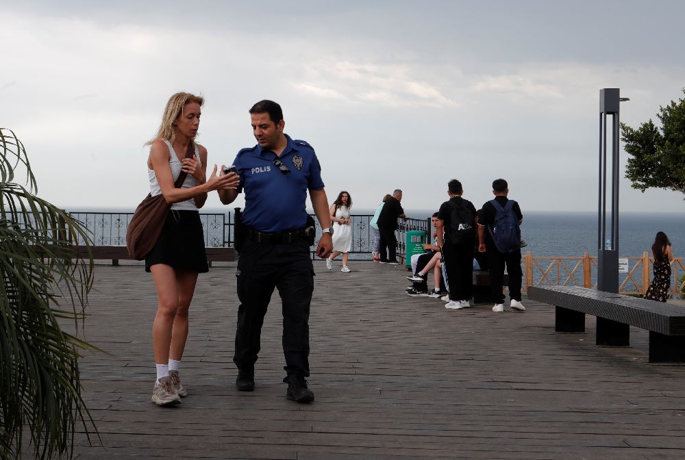 Antalya'da Rus turistin akıllı saati çalındı Bakın nasıl bulundu