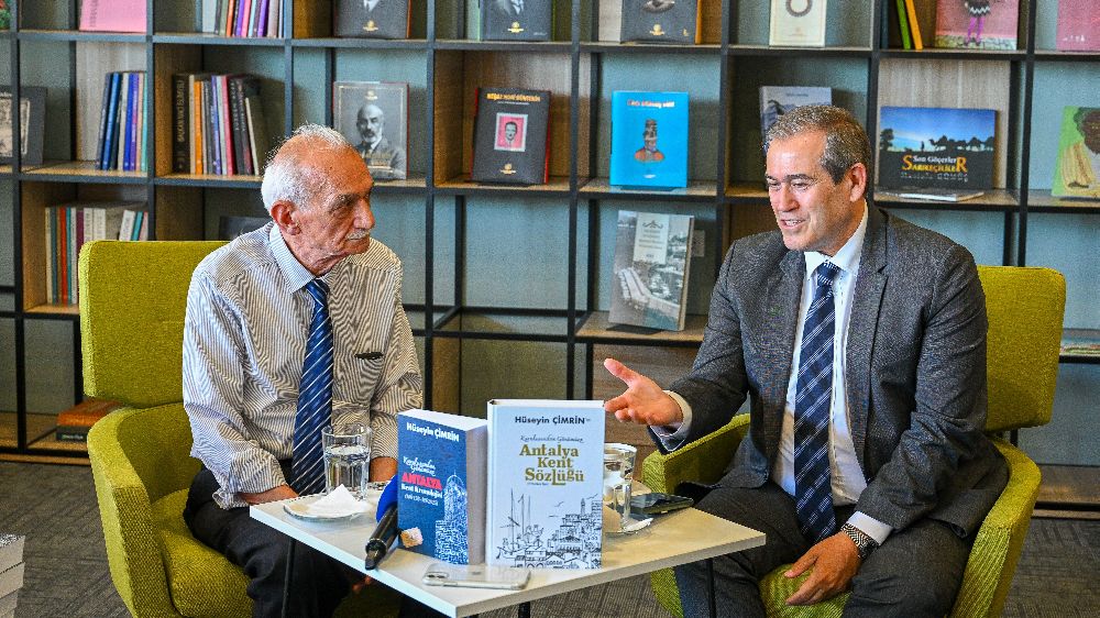 Antalya'nın belleğine yolculuk: Kent tarihçisi Çimrin'in yeni kitapları tanıtıldı