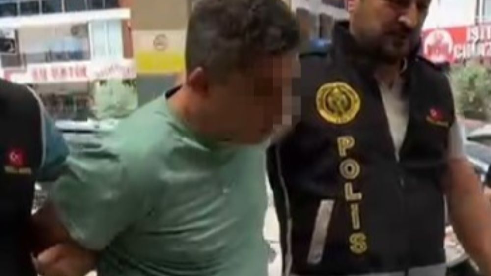 Aydın’ın Nazilli ilçesinde Yangında eşi ve iki çocuğu ölen itfaiye eri tutuklandı