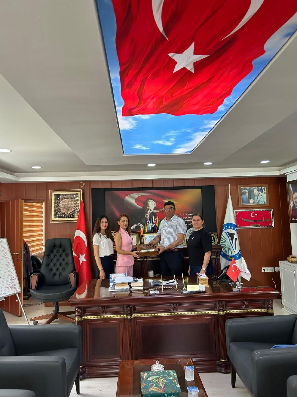 Başkan Fatma Gedik Kızılkaya’da! Başkan Güngör'ü ziyaret ettiler