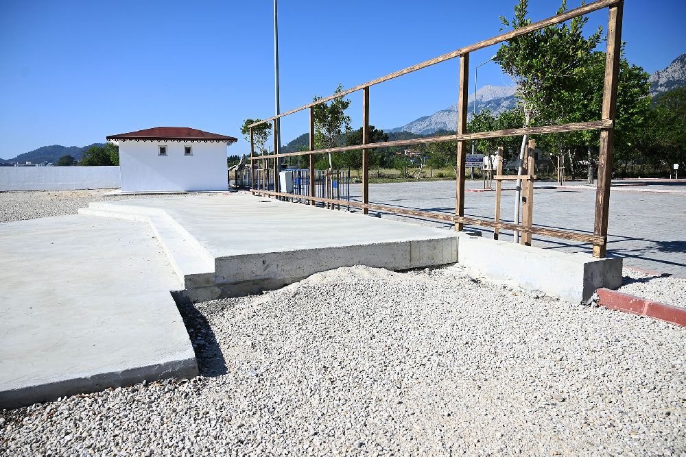 Başkan Topaloğlu ilçe genelindeki çalışmaları denetledi