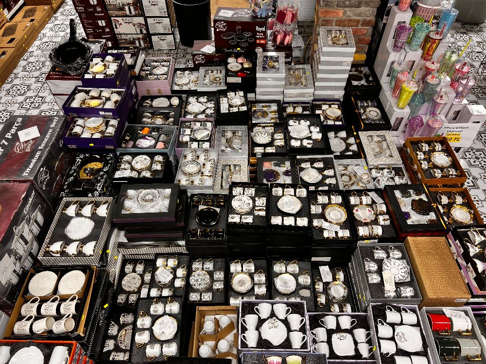 Bi Dolu AVM hizmete açıldı Açılışa özel büyük indirimler