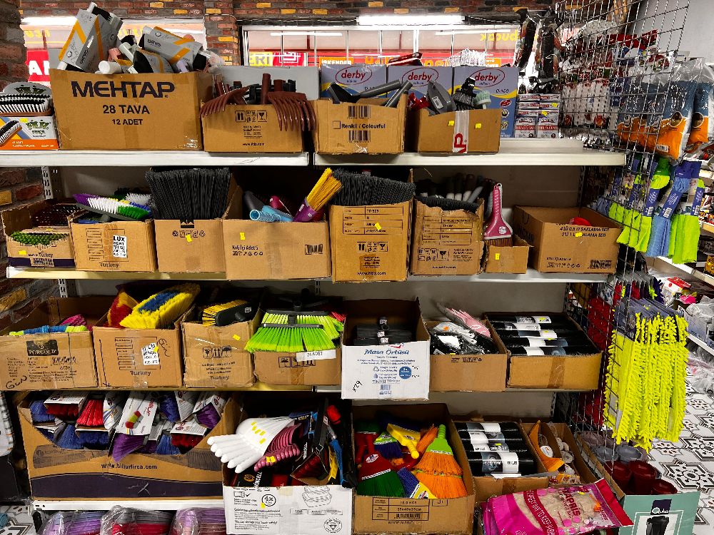 Bi Dolu AVM hizmete açıldı Açılışa özel büyük indirimler