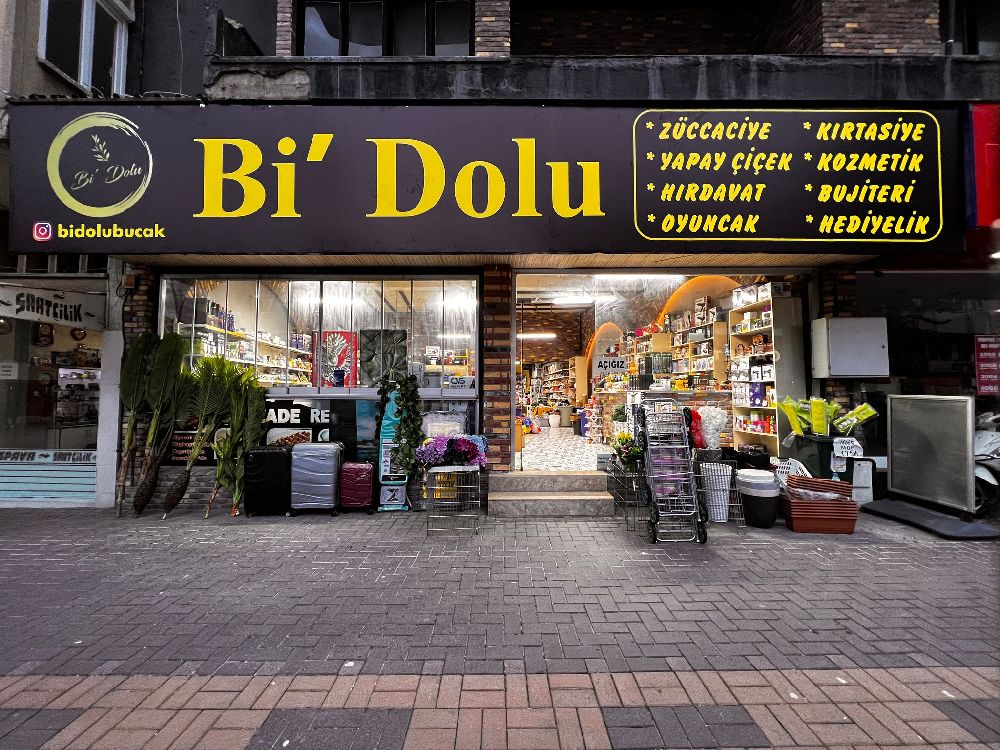 Bi Dolu AVM hizmete açıldı Açılışa özel büyük indirimler