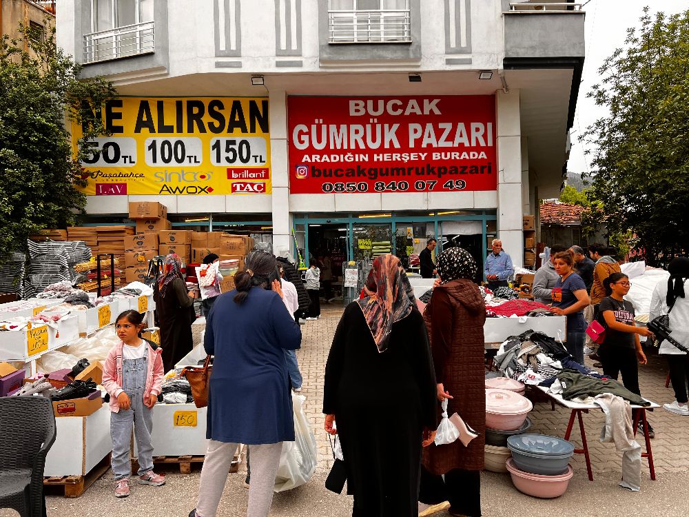 Bucak Gümrük Pazarına yoğun ilgi Kampanya beğeni topladı