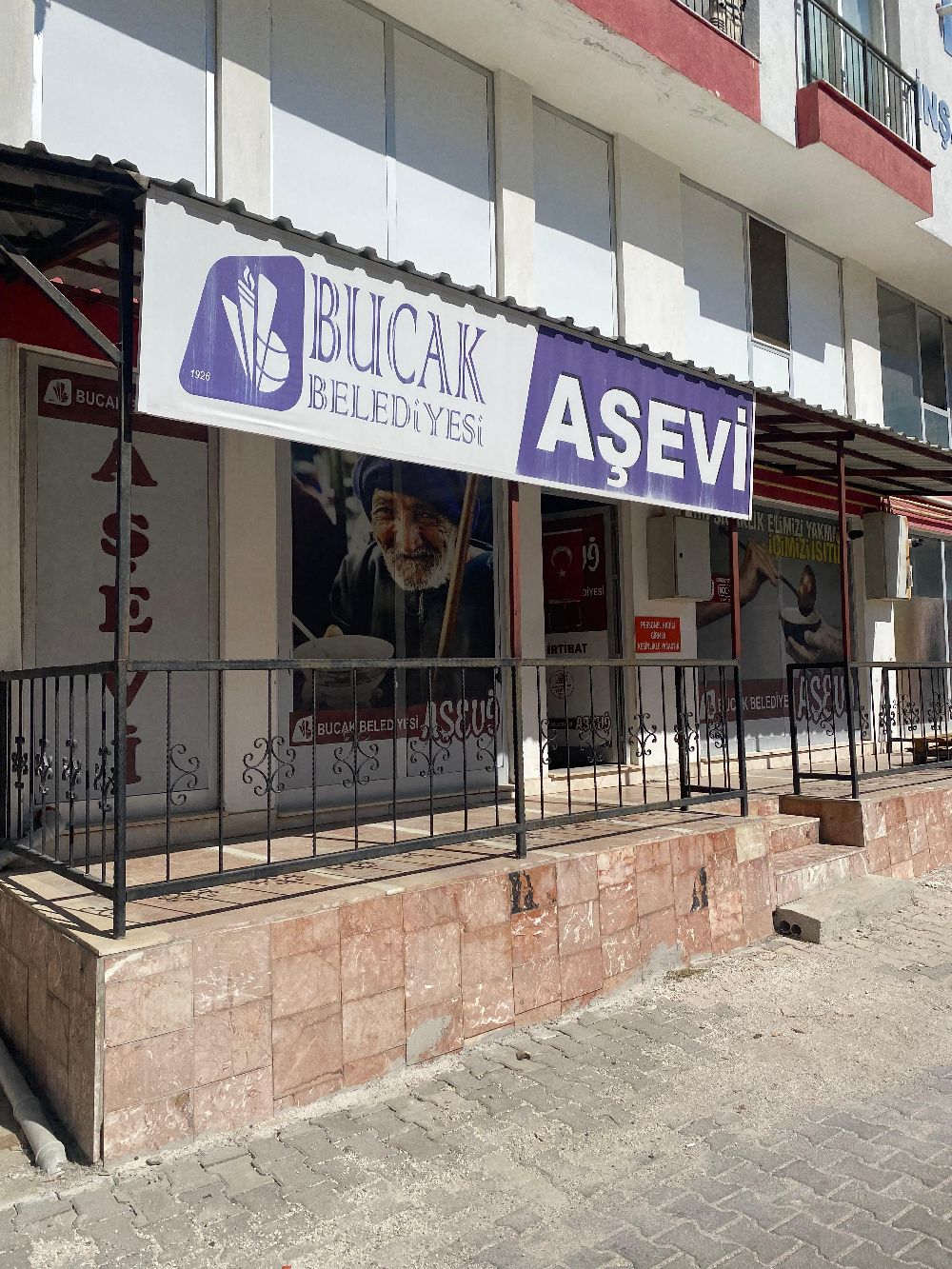 Bucak İşletme Fakültesi öğrencilerinden örnek hareket