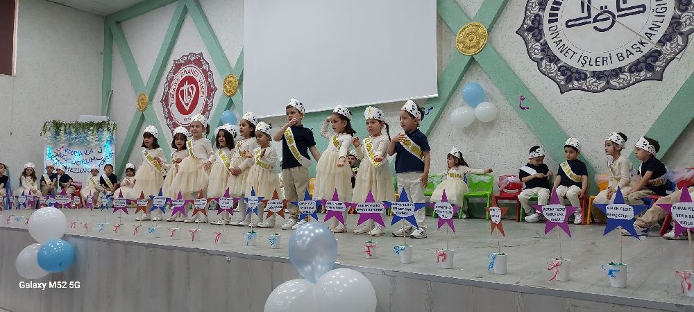 Bucak'ta 4-6 yaş Kur’an Kurslarının yıl sonu coşkusu