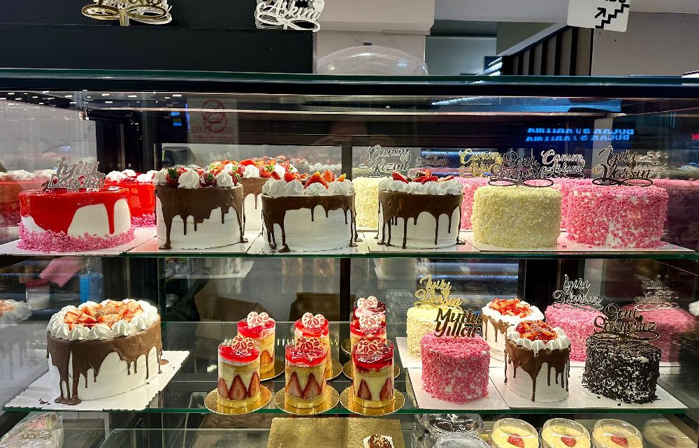 Bucak’ta lezzet rüzgarı! Esila Pasta Evi yeni mekanıyla şaşırtıyor