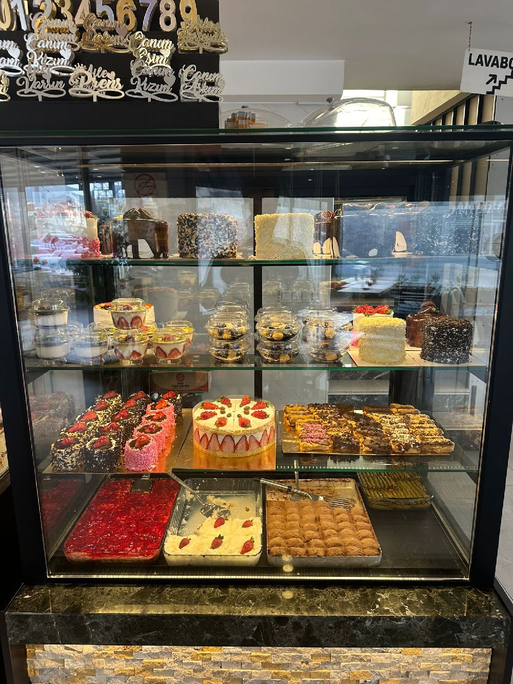 Bucak’ta lezzet rüzgarı! Esila Pasta Evi yeni mekanıyla şaşırtıyor