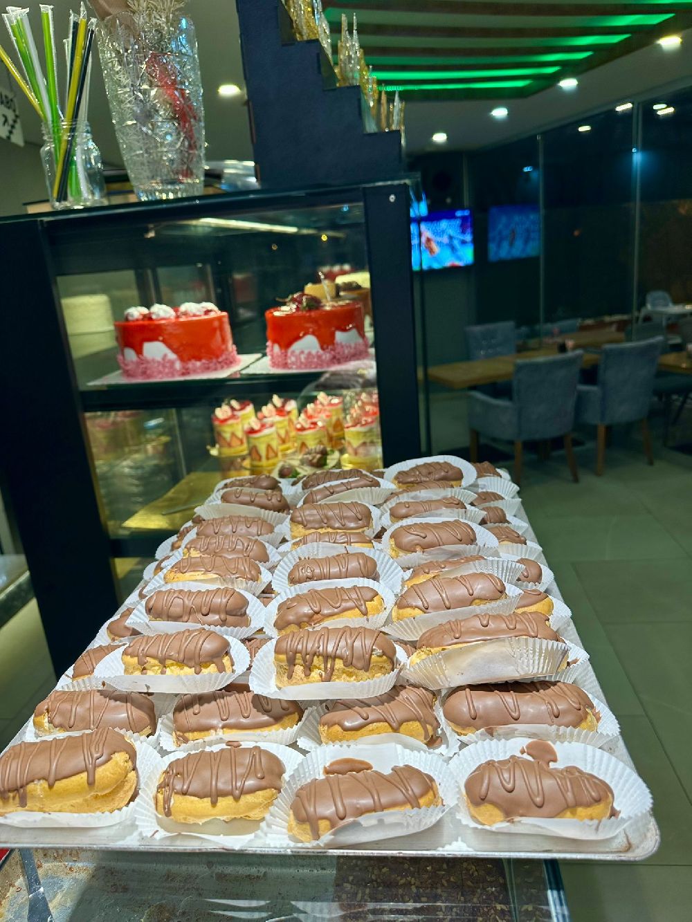 Bucak’ta lezzet rüzgarı! Esila Pasta Evi yeni mekanıyla şaşırtıyor