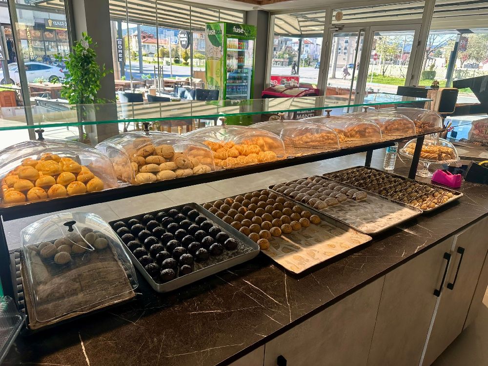 Bucak’ta lezzet rüzgarı! Esila Pasta Evi yeni mekanıyla şaşırtıyor