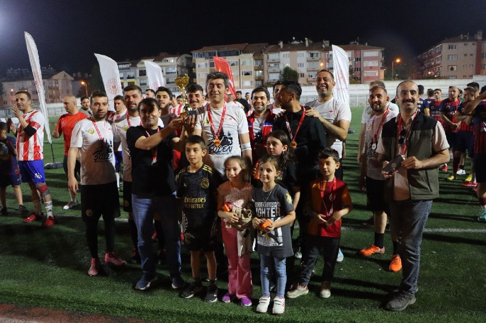 Burdur Kamu Spor Oyunları Mini Futbol Turnuvası şampiyonu İl Emniyet Müdürlüğü oldu