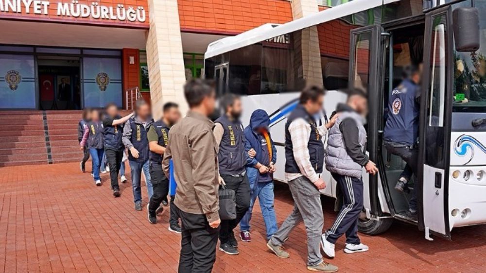 "Büyü Bozacağız" deyip dolandırıcılık yapan 7 şüpheli gözaltına alındı