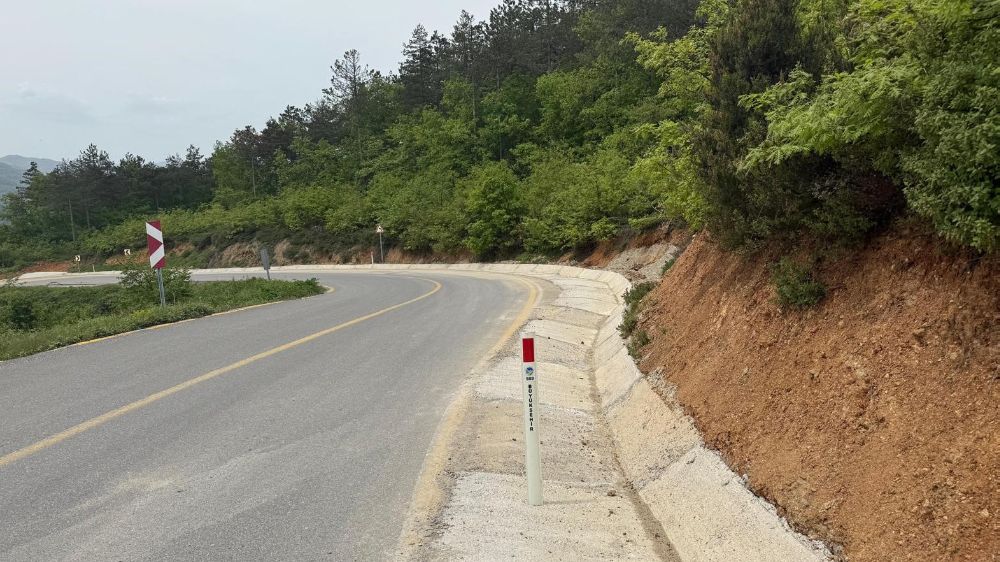 Büyükşehir’den güvenli ulaşım için 2 ilçeye 20 kilometrelik montaj