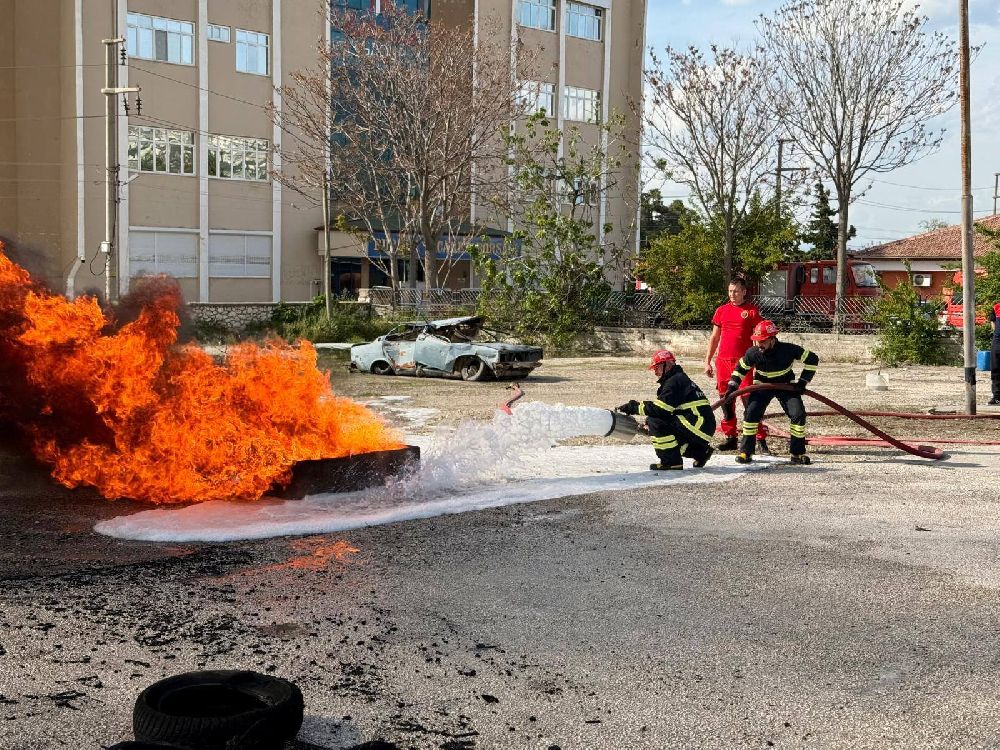 Çavdır Belediye personeline itfaiyecilik eğitimi