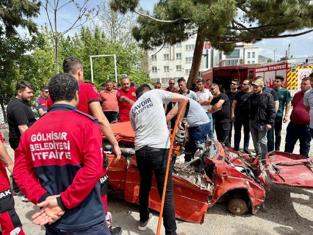 Çavdır Belediye personeline itfaiyecilik eğitimi