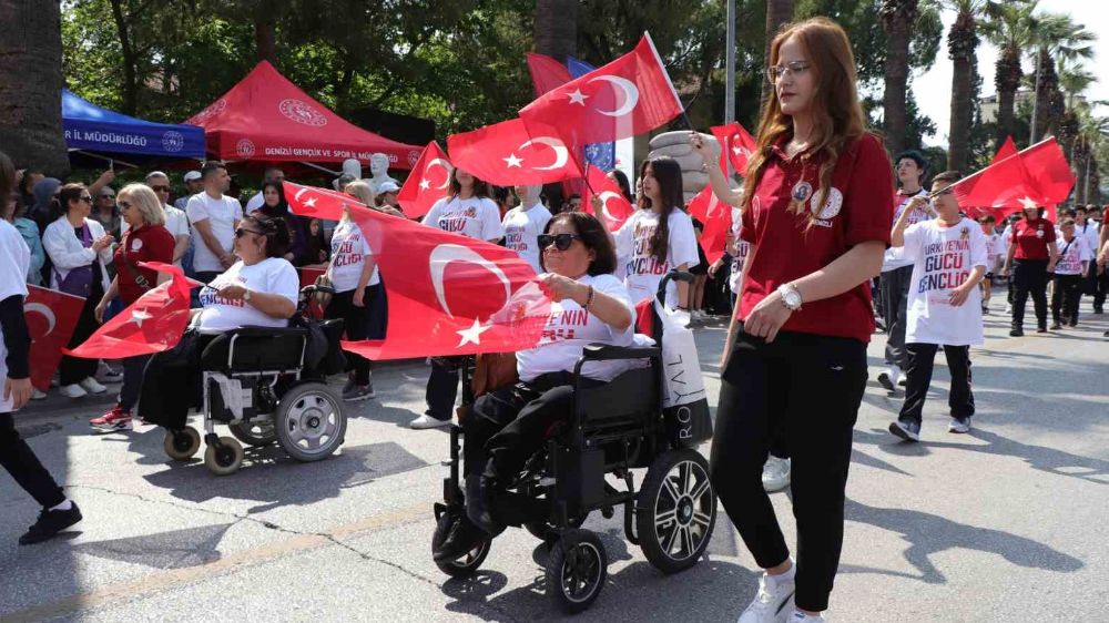 Denizli’de 19 Mayıs Atatürk’ü Anma ve Gençlik Spor Bayramı coşkuyla kutlandı