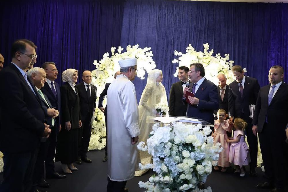 Devlet Erkanı, Büyükelçi Murat Mercan'ın Oğlunun Nikahında Buluştu