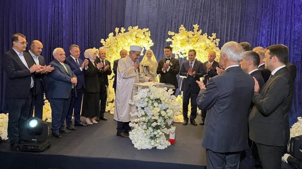 Devlet Erkanı, Büyükelçi Murat Mercan'ın Oğlunun Nikahında Buluştu