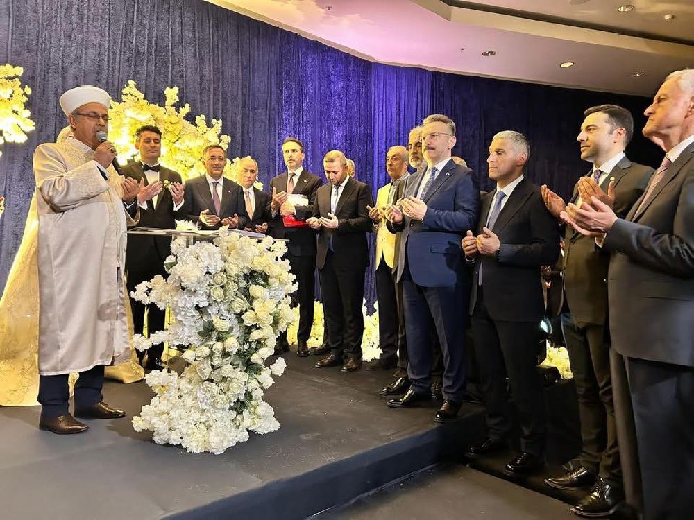 Devlet Erkanı, Büyükelçi Murat Mercan'ın Oğlunun Nikahında Buluştu