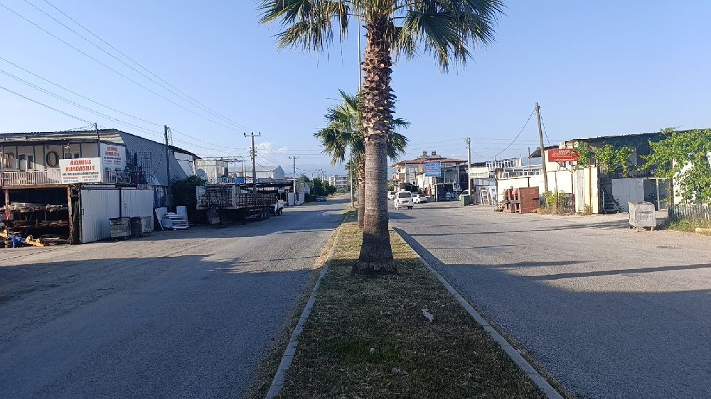 Ehliyetine 2041'e kadar el konulan sürücü, elektrikli bisikletten düşüp yoğun bakıma kaldırıldı