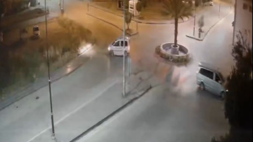 Gece yarısı 3 saat dirift attı, mahalleliyi canından bezdirdi