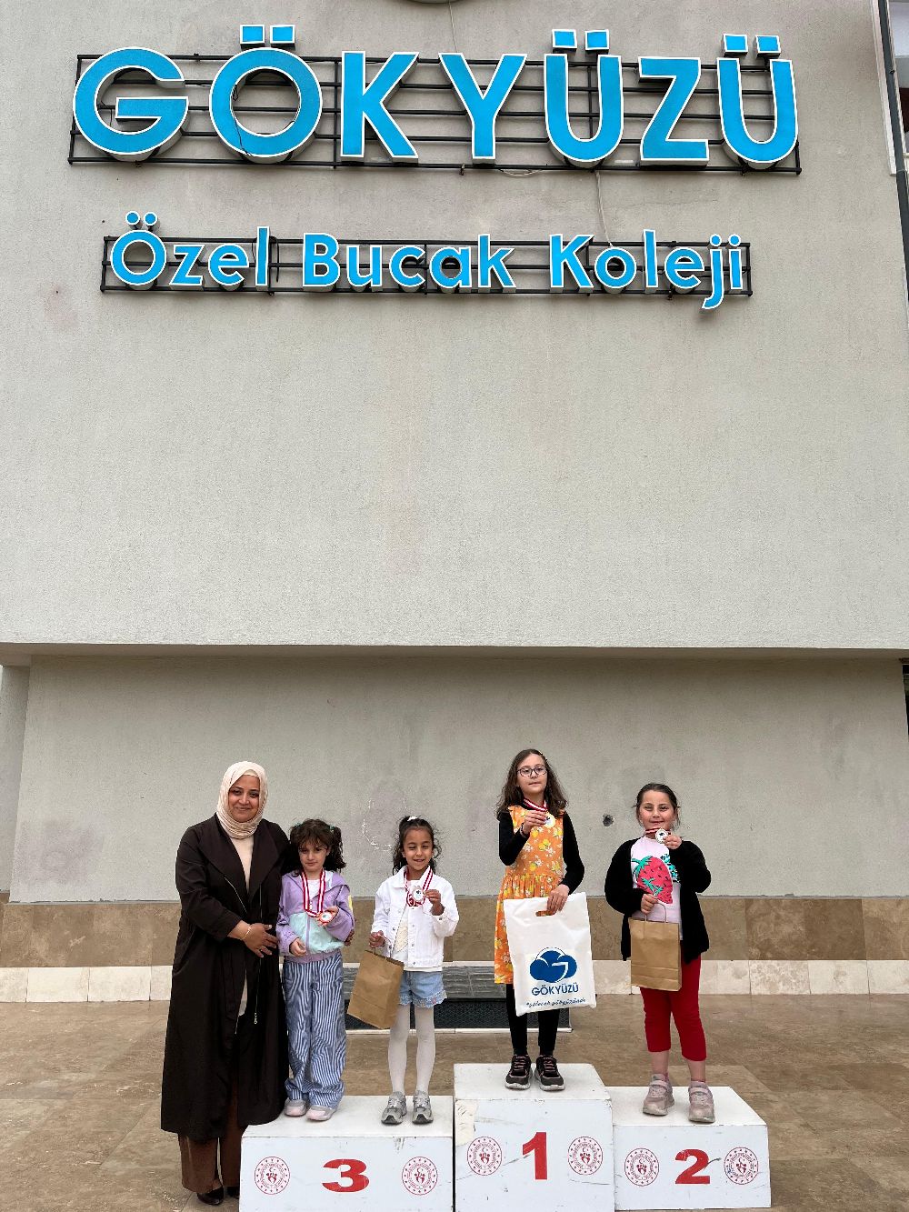 Gökyüzü Koleji’nde satranç turnuvası heyecanı 42 öğrenci yarıştırdı