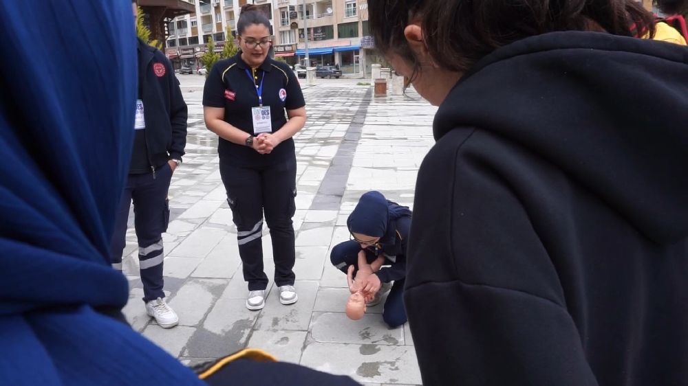 Gölhisar’da ilk yardım seferberliği Hayat kurtaran eğitim ayakta alkışlandı