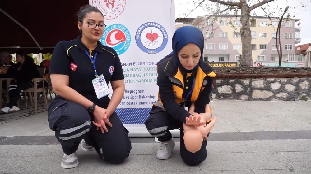 Gölhisar’da ilk yardım seferberliği Hayat kurtaran eğitim ayakta alkışlandı