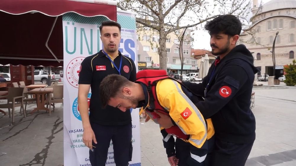 Gölhisar’da ilk yardım seferberliği Hayat kurtaran eğitim ayakta alkışlandı