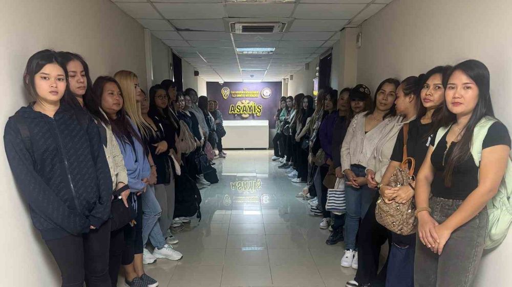 Hatay'da SPA ve masaj salonlarında kaçak çalıştırılan 36 yabancı uyruklu kadın yakalandı