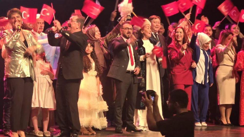 Hollanda’da faaliyet gösteren Kuşaktan Kuşağa Vakfı, 5 Mayıs tarihinde bir ilke imza atarak Türk Dil Bayramı’nı yurtdışında ilk kez kutlayan kuruluş oldu