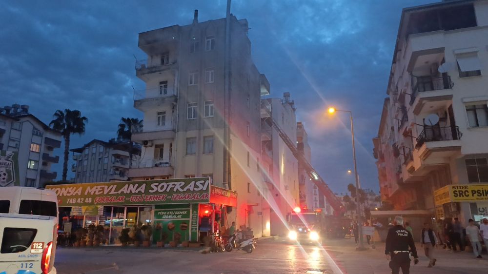 İşçilerinin kaldığı dairede çıkan yangın korkuttu