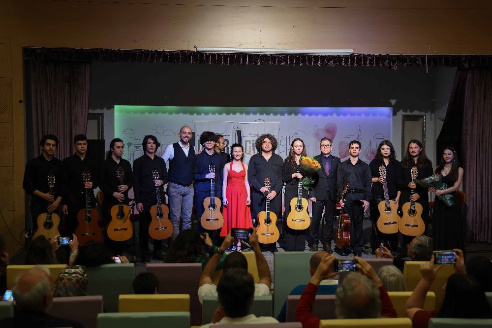 İsmail Baha Sürelsan Konservatuvarı'ndan "Gitar Orkestrası Konseri"