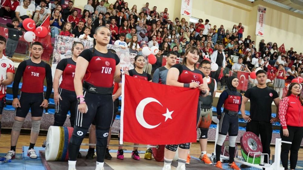 Isparta’da 19 Mayıs Atatürk’ü Anma ve Gençlik Spor Bayramı coşkuyla kutlandı