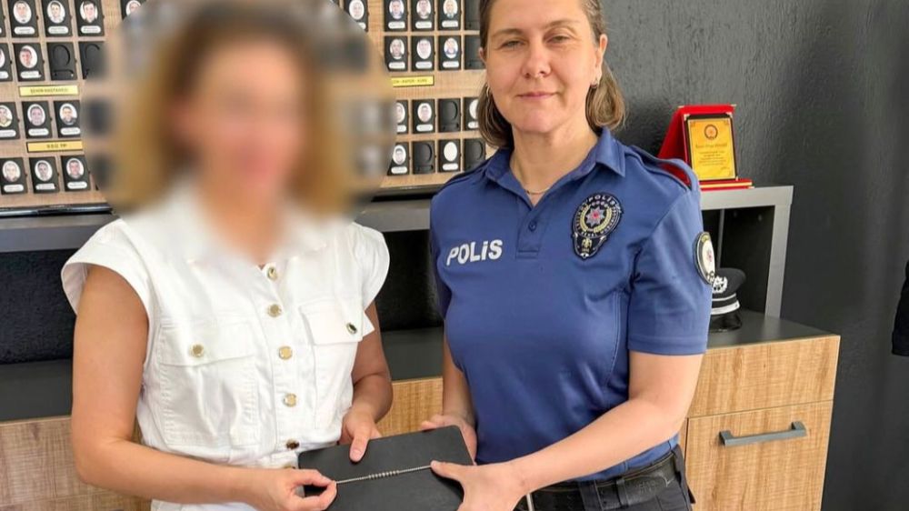 Isparta‘da AVM'de kaybolan değerli takı, polisin takibiyle bulundu