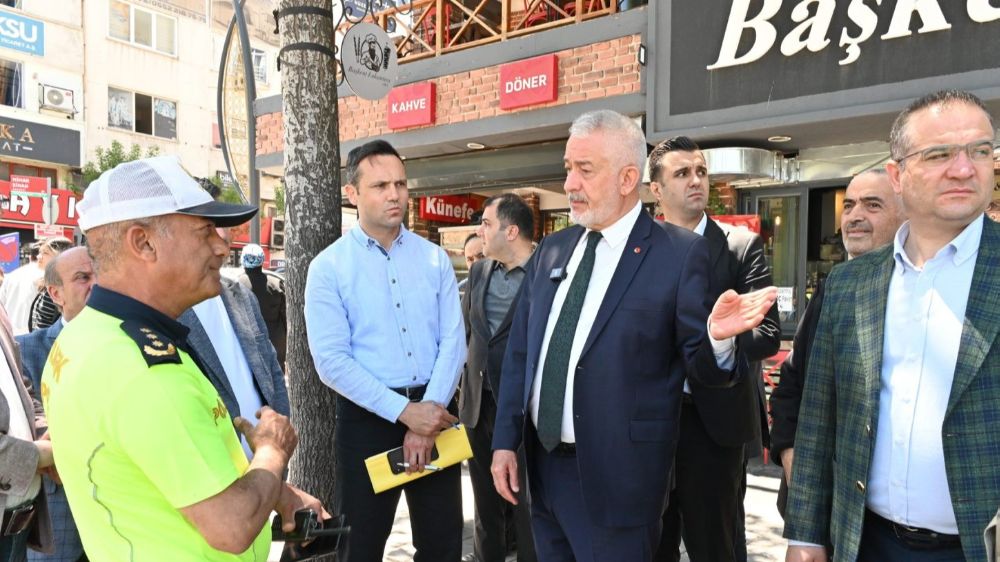 Isparta'da en yoğun caddede yaya geçitlerine ışıklı geçiş kurulacak