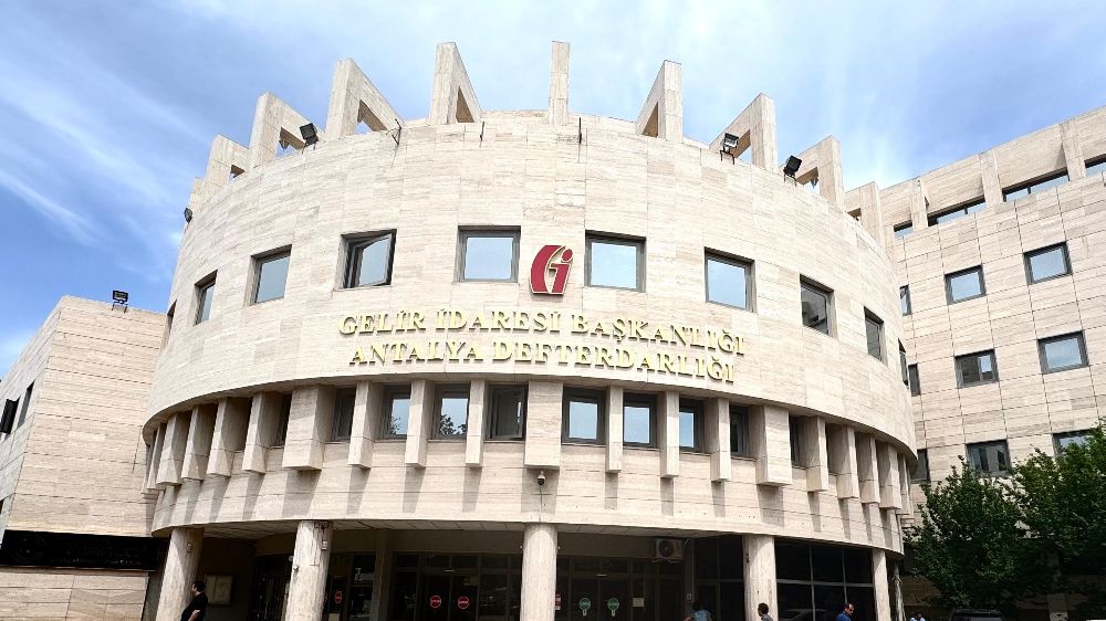 Kaş, Finike ve Gazipaşa'da yeni vergi dairesi müdürlükleri hizmete açıldı