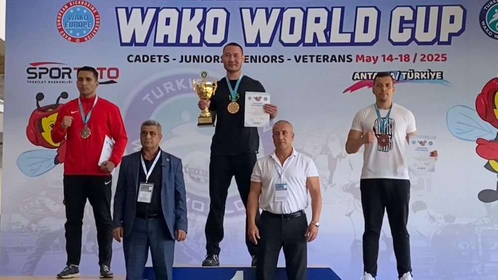 Kemer’in Kick Boks sporcuları dünya şampiyonasından dört madalyayla döndü