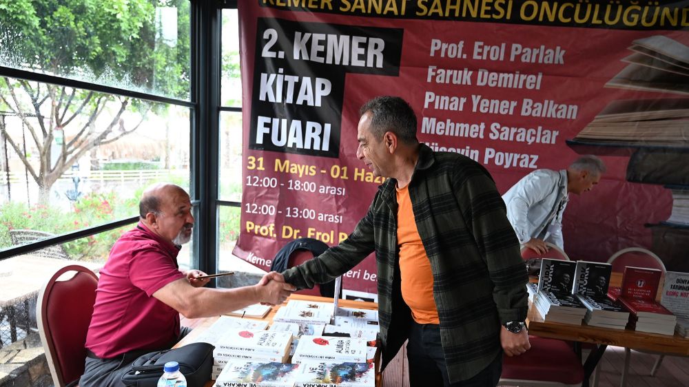 Kemer Kitap Fuarı başladı