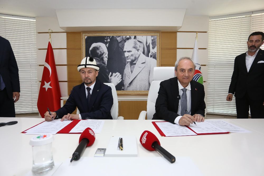 Kepez ve Kırgız Balıkçı şehri arasında kardeşlik köprüsü kuruldu